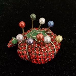 Heidi Daus pumpkin pin/brooch EUC